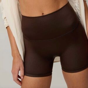 Sleek Brown Women's Bike Shorts